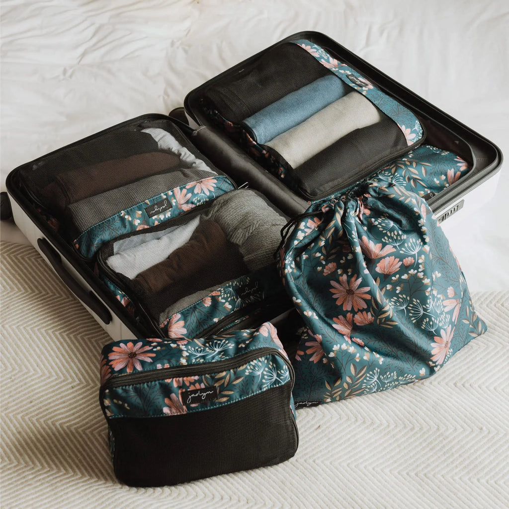 Jadyn 6-Piece Packing Cube Set {Navy Floral}