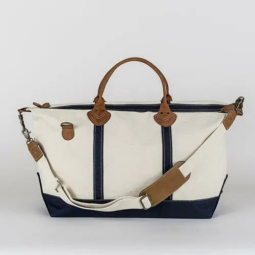 Hampton Weekender Duffel  28 x 15 x 10 / Navy