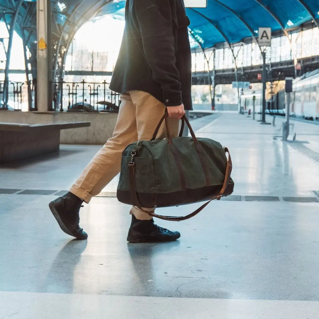 Men's Leather Weekender Bag