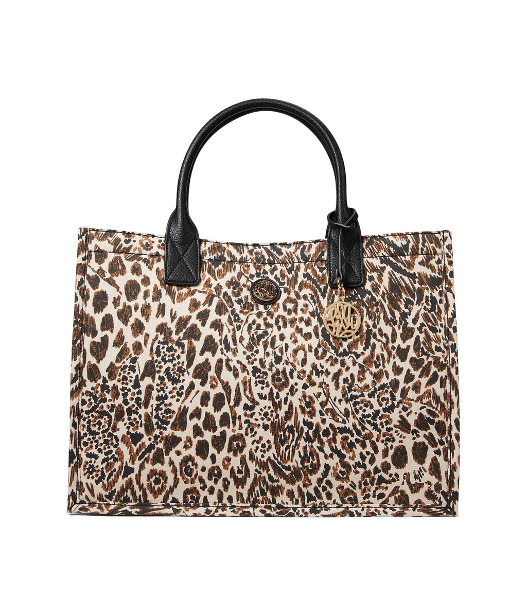 Lilly Pulitzer Winstead Tote {Macadamia}